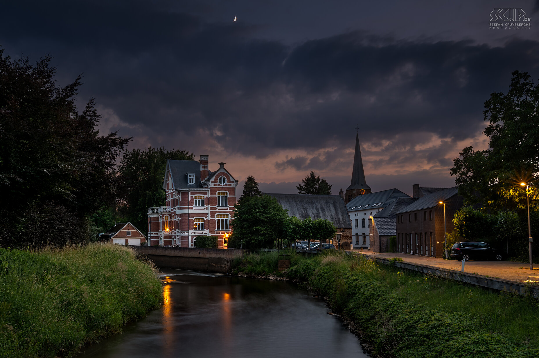 Hageland by night - Demer en Villa Terwolf in Testelt Zomeravond aan de Demer met de villa Terwolf in Testelt Stefan Cruysberghs